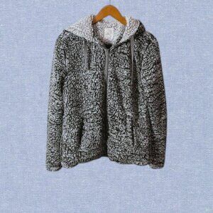 🛎️ 5/$20 Thread + Supply Wubby Teddy Jacket Size S